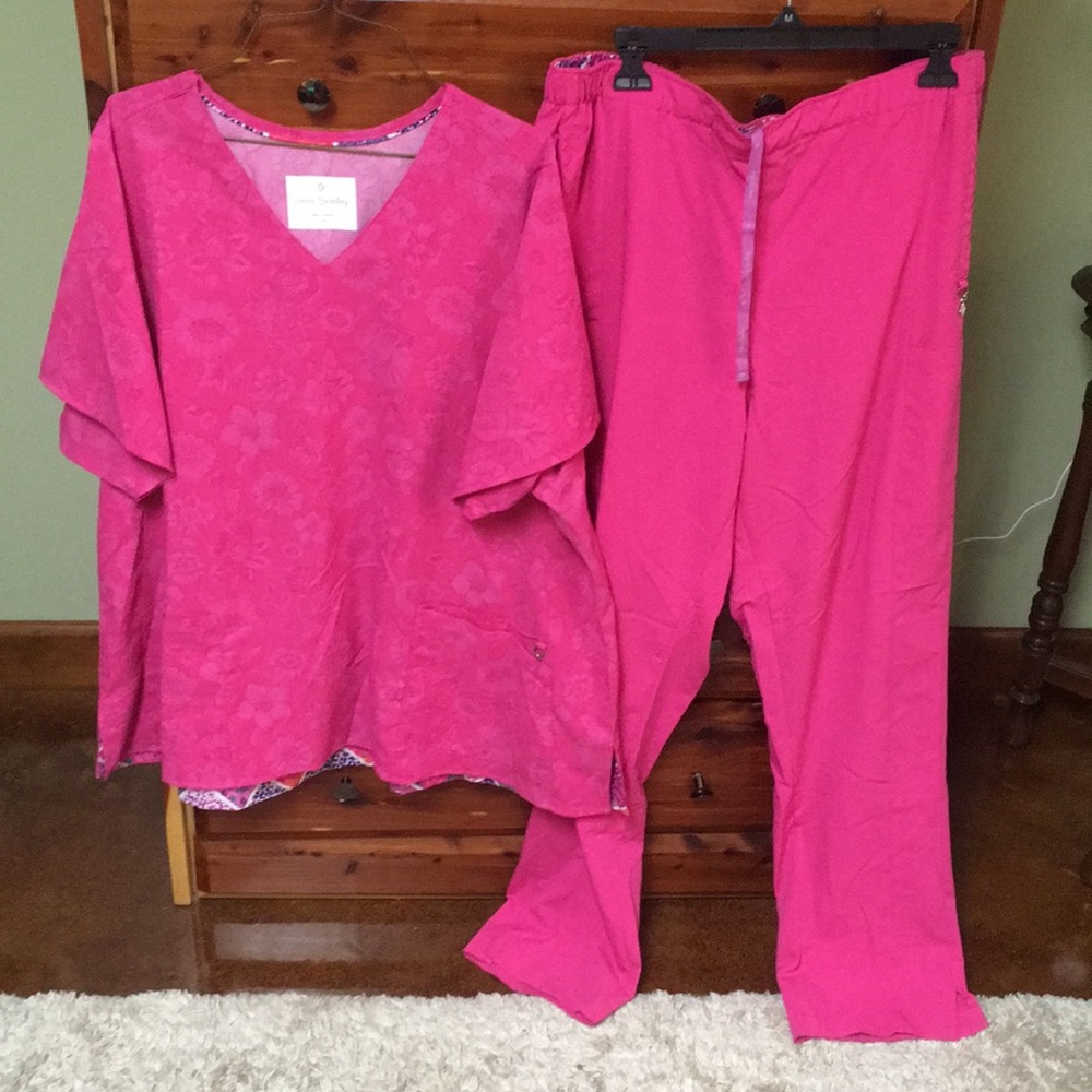 Like new Vera Bradley Scrubs!